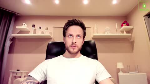 Snapshot of chriscarrey chatting on 15, 1, 2025 Chris online show from 15, 1, 2025