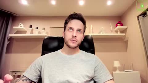 Snapshot of chriscarrey chatting on 21, 2, 2025 Chris online show from 21, 2, 2025
