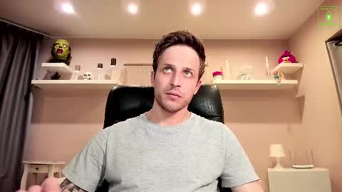 Snapshot of chriscarrey chatting on 24, 6, 2026 Chris online show from 24, 6, 2026