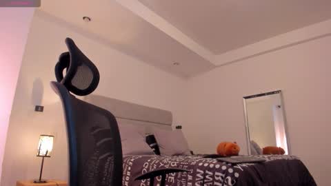 chrismorgan24 online show from 25, 11, 2025