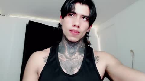 Snapshot of chriss_opp chatting on 23, 2, 2025 CHRIS  INDEPENT MODEL online show from 23, 2, 2025