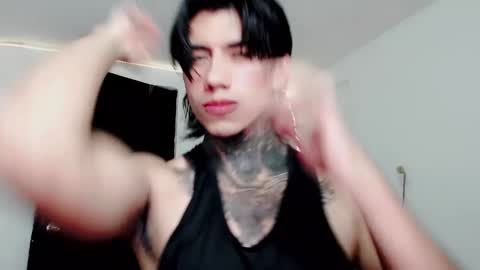 Snapshot of chriss_opp chatting on 24, 2, 2025 CHRIS  INDEPENT MODEL online show from 24, 2, 2025