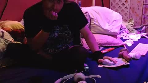 ChrisstyAnneCD online show from 1, 10, 2025