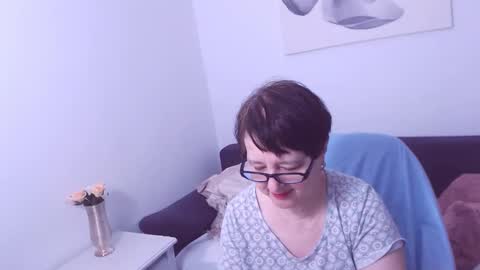 Christa online show from 10, 3, 2025