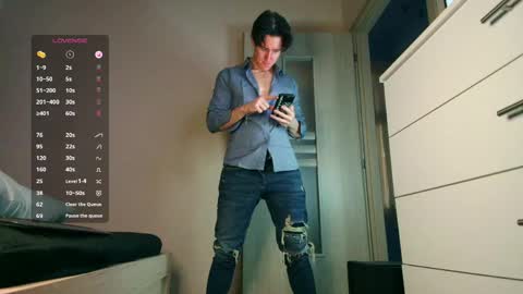 UPVOTE ME ------  ILL DO SOMETHING FOR FREE online show from 11, 4, 2026