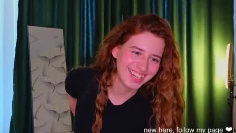 Snapshot of christina_garcia chatting on 17, 6, 2026 Cristina online show from 17, 6, 2026