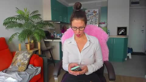 Chris online show from 15, 2, 2025