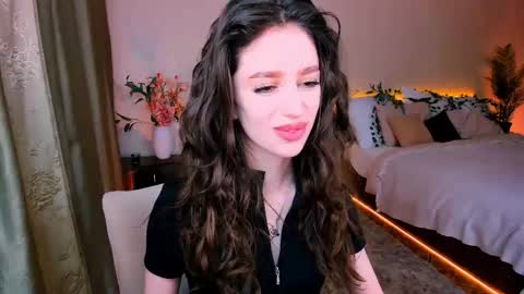 christinaconteeree online show from 29, 9, 2025