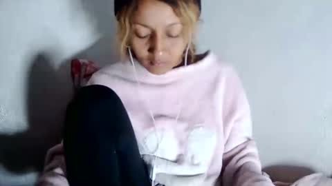 christine213 online show from 14, 1, 2025