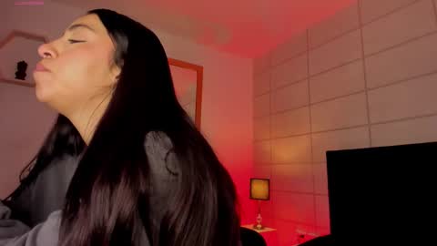 Christine  online show from 19, 9, 2025