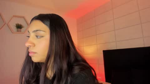 Christine  online show from 11, 11, 2025