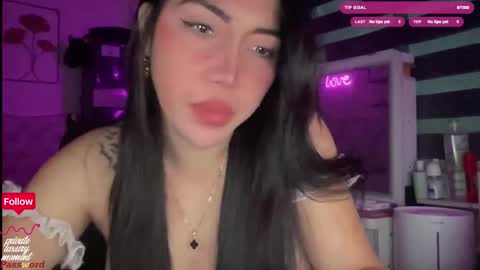 Snapshot of christinee_star chatting on 21, 10, 2025 christine online show from 21, 10, 2025