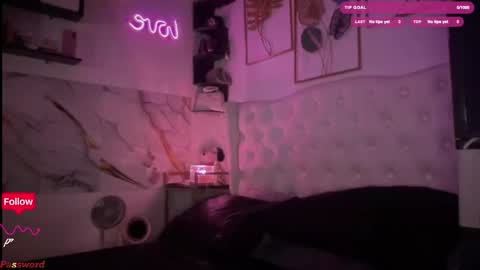 Snapshot of christinee_star chatting on 24, 10, 2025 christine online show from 24, 10, 2025