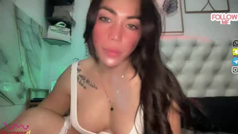 Snapshot of christinee_star chatting on 24, 11, 2025 christine online show from 24, 11, 2025