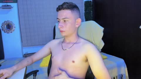 Snapshot of christmiller_1 chatting on 2, 3, 2025 christmiller_1 online show from 2, 3, 2025