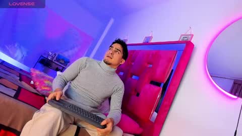 Snapshot of christopher_harris_ chatting on 28, 4, 2026 christopher online show from 28, 4, 2026