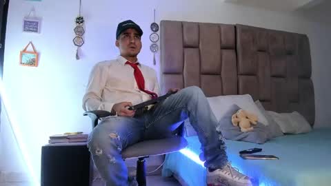 Snapshot of christopher_harris_ chatting on 13, 5, 2026 christopher online show from 13, 5, 2026