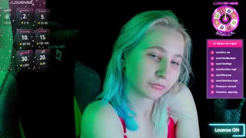 christyw3b online show from 9, 11, 2025