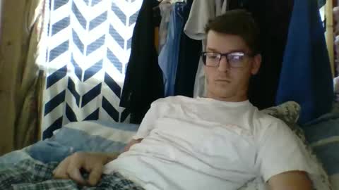 Snapshot of chrisvibess chatting on 3, 5, 2026 chrisvibess online show from 3, 5, 2026