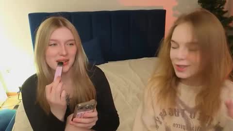 EvaBlonde TayaBrunette EliieBlack hair online show from 1, 2, 2026