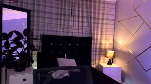 chrristopher77 online show from 10, 10, 2025