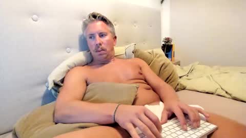 ChrisBang online show from 18, 12, 2025