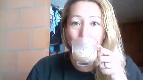 chrystal hotty online show from 19, 9, 2025