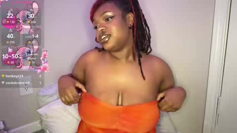 Snapshot of chubbeedweeb chatting on 23, 10, 2025 EmberEssence online show from 23, 10, 2025