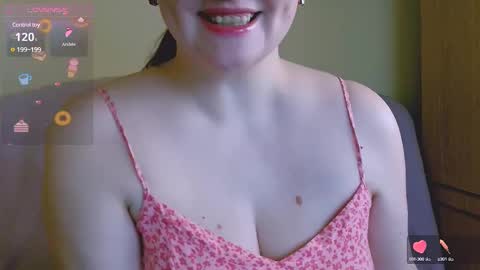 Snapshot of chubbymaia chatting on 8, 3, 2025 Maia online show from 8, 3, 2025