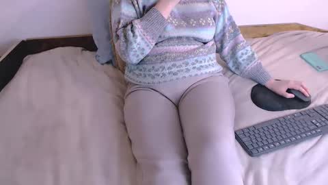 Snapshot of chubbymaia chatting on 27, 11, 2025 Maia online show from 27, 11, 2025