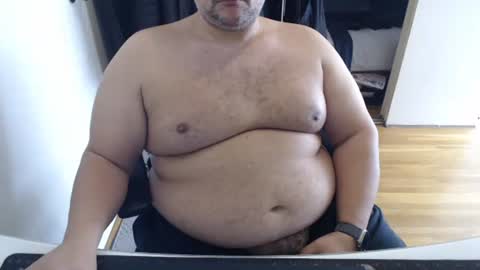 Snapshot of chubbyvix chatting on 3, 11, 2025 AstorYvr online show from 3, 11, 2025