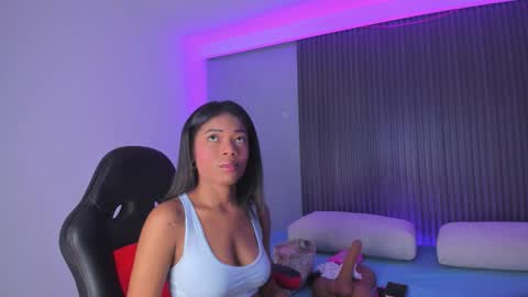 Snapshot of ciara_blake chatting on 10, 11, 2025 CIARA online show from 10, 11, 2025