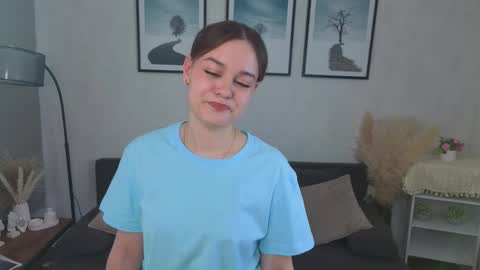 Snapshot of ciaragately chatting on 2, 4, 2026 My name is Mia hello everyone online show from 2, 4, 2026