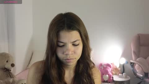 Snapshot of cielo_18d chatting on 4, 1, 2025 Mia online show from 4, 1, 2025