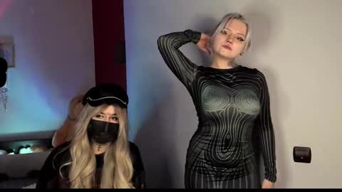 Snapshot of cigaretteduringsex chatting on 15, 9, 2025 Helen and Teya online show from 15, 9, 2025