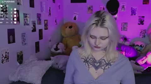 Snapshot of cigaretteduringsex chatting on 20, 11, 2025 Helen and Teya online show from 20, 11, 2025