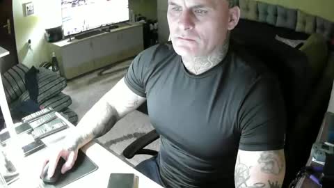 cikakure16081976 online show from 6, 2, 2025