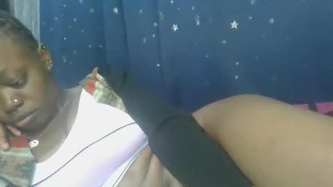 Snapshot of cilia_petite chatting on 7, 3, 2025 cilia petite online show from 7, 3, 2025