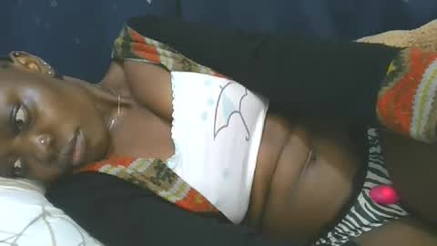 Snapshot of cilia_petite chatting on 24, 10, 2025 cilia petite online show from 24, 10, 2025