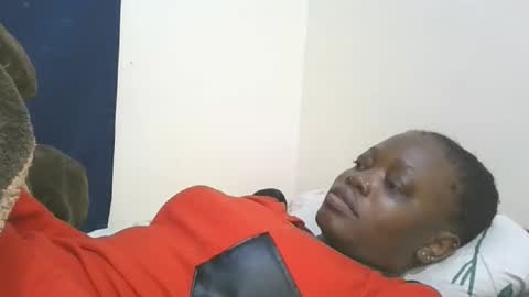 Snapshot of cilia_petite chatting on 13, 11, 2025 cilia petite online show from 13, 11, 2025