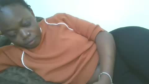 Snapshot of cilia_petite chatting on 21, 11, 2025 cilia petite online show from 21, 11, 2025