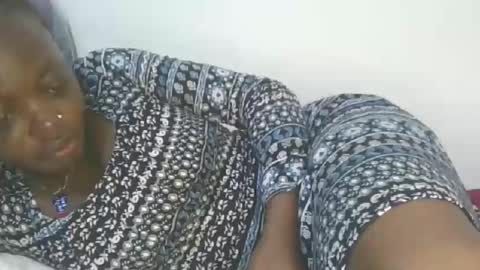 Snapshot of cilia_petite chatting on 23, 11, 2025 cilia petite online show from 23, 11, 2025