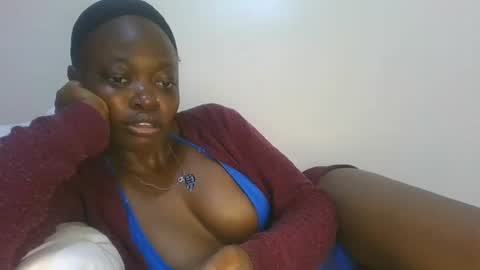 cilia petite online show from 18, 12, 2025