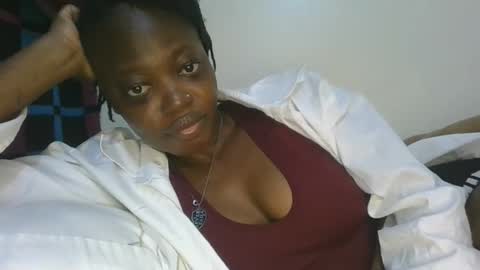 Snapshot of cilia_petite chatting on 5, 6, 2026 cilia petite online show from 5, 6, 2026