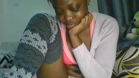 Snapshot of cilia_petite chatting on 19, 6, 2026 cilia petite online show from 19, 6, 2026