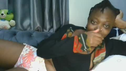 Snapshot of cilia_petite chatting on 24, 6, 2026 cilia petite online show from 24, 6, 2026