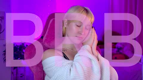 Snapshot of cinbellamy chatting on 13, 10, 2025 Cin Bellamy online show from 13, 10, 2025