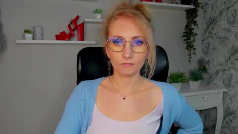 Cinderella online show from 19, 3, 2026