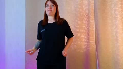 Snapshot of cindiehall chatting on 5, 3, 2025 cindiehall online show from 5, 3, 2025