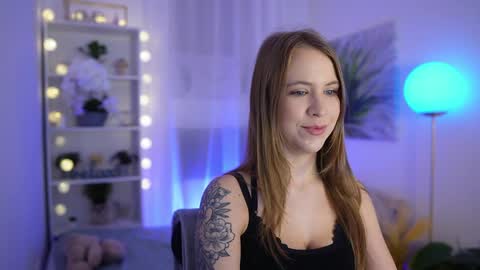 Snapshot of cindy_grey_ chatting on 27, 10, 2025 Cintybaby online show from 27, 10, 2025